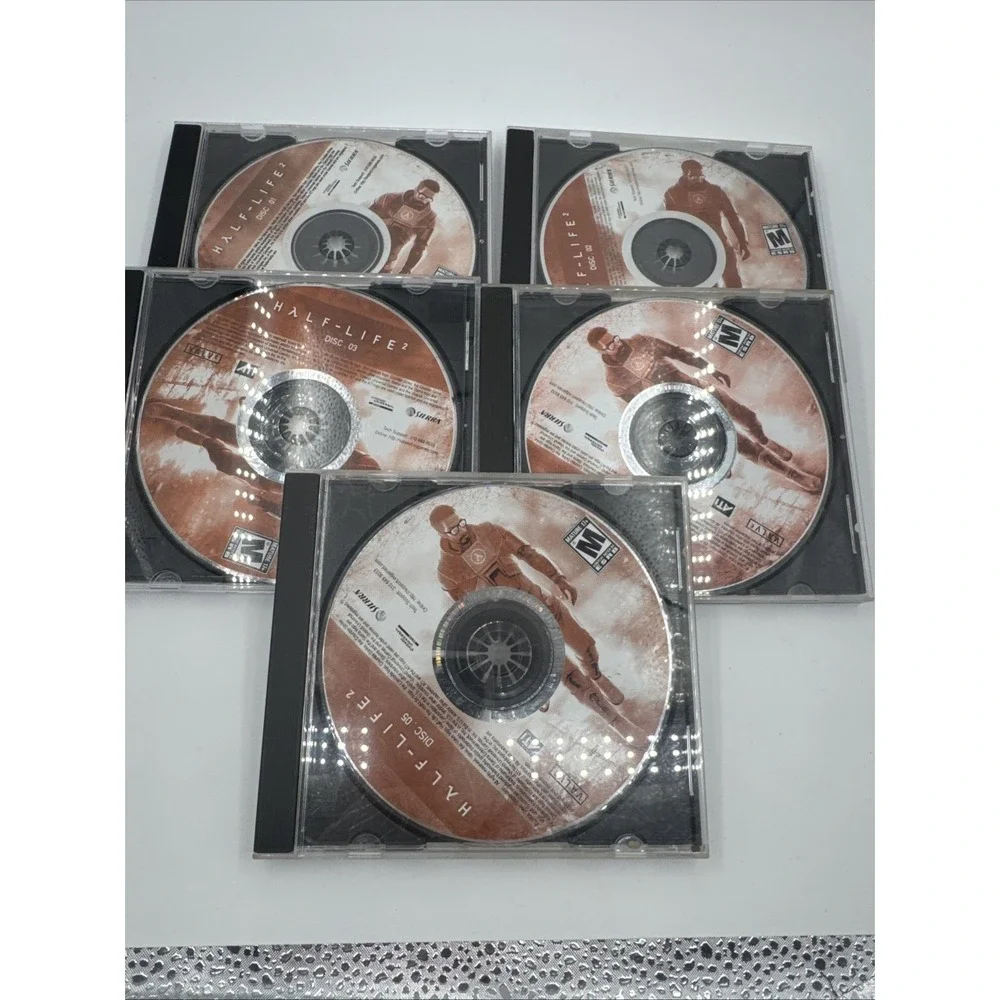 Half-Life 2 PC 2004 Complete 5 Disc Set